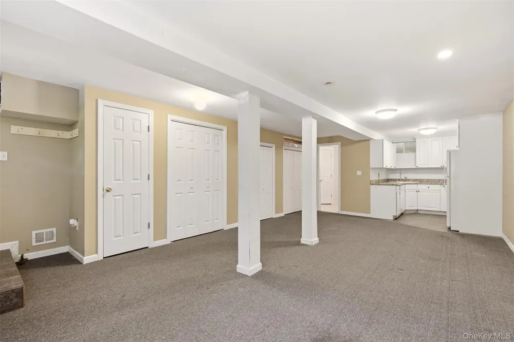 300 McKinley Terrace Centerport, NY 11721
