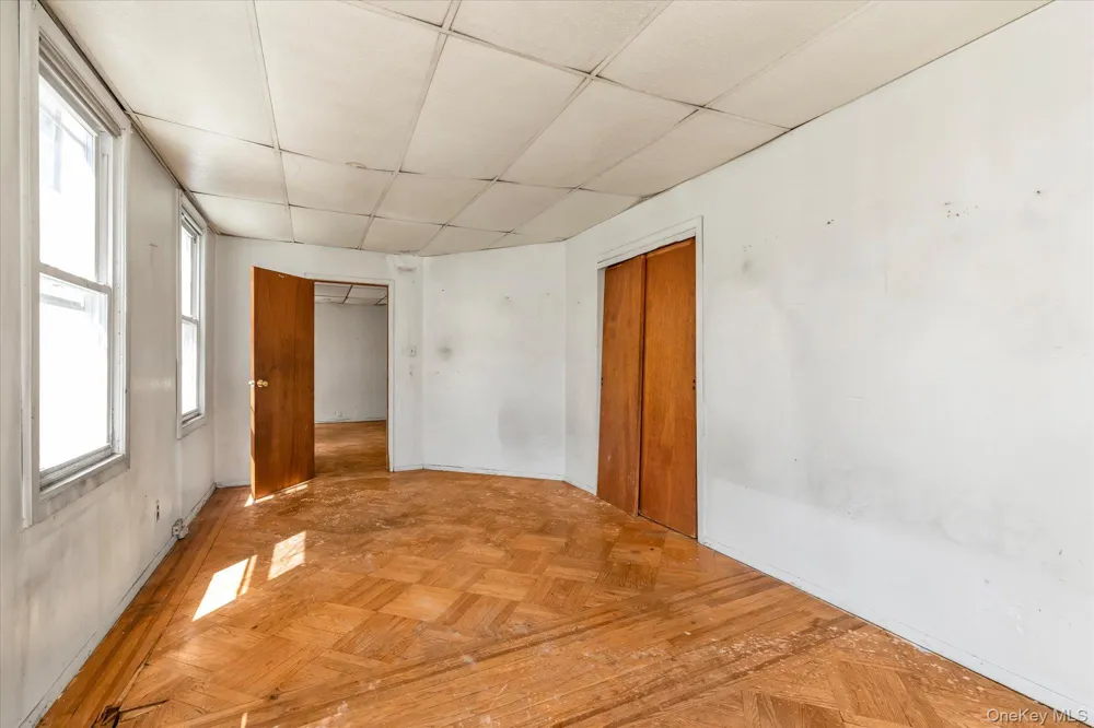 11232 196th Street Saint Albans, NY 11412