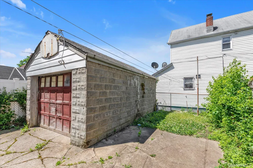 11232 196th Street Saint Albans, NY 11412