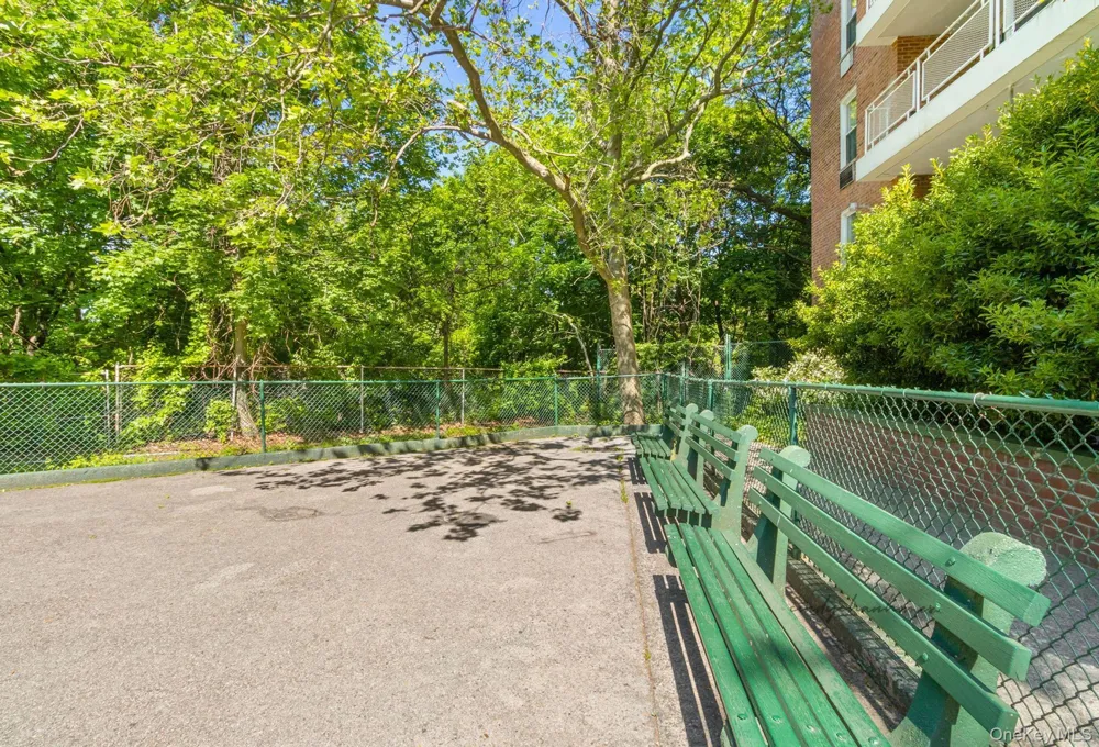 66-10 Thornton Place #2E Rego Park, NY 11374