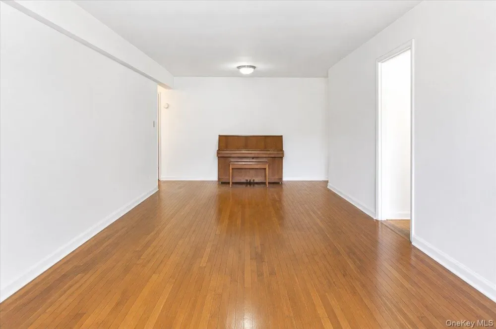 66-10 Thornton Place #2E Rego Park, NY 11374