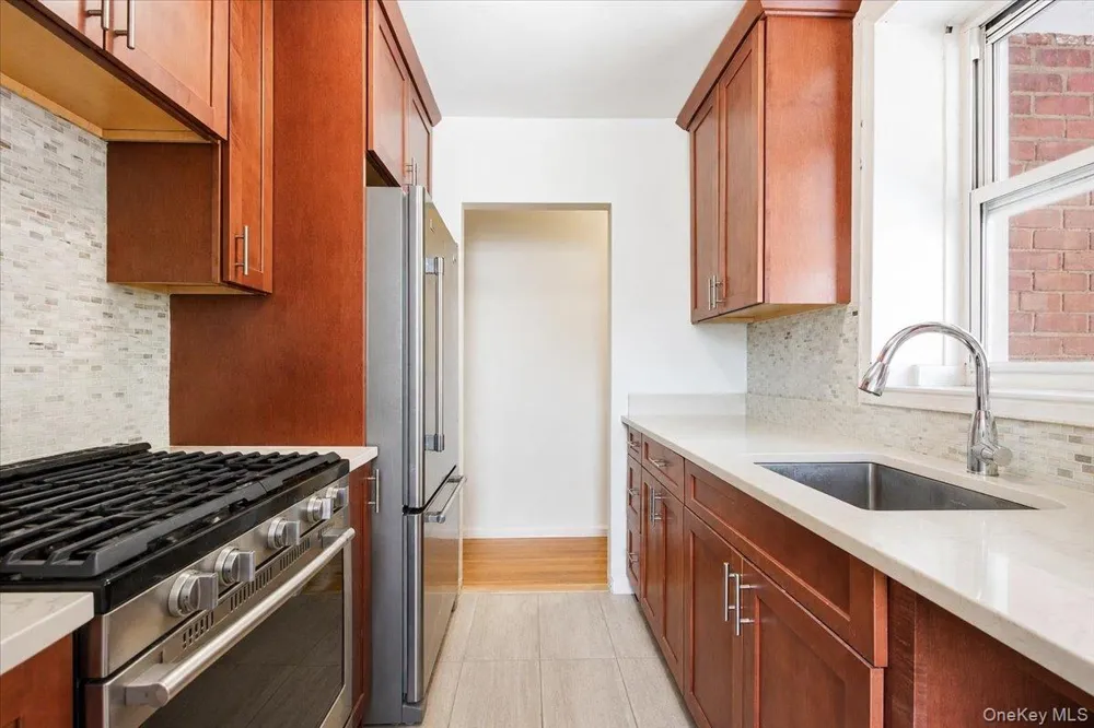 66-10 Thornton Place #2E Rego Park, NY 11374