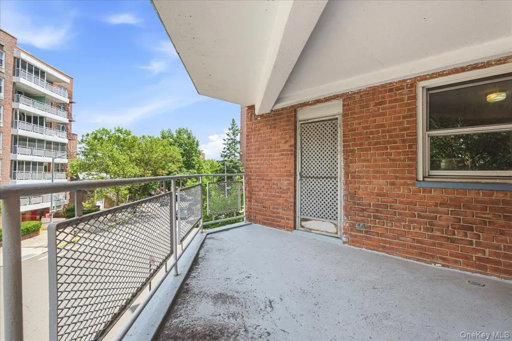 66-10 Thornton Place #2E Rego Park, NY 11374