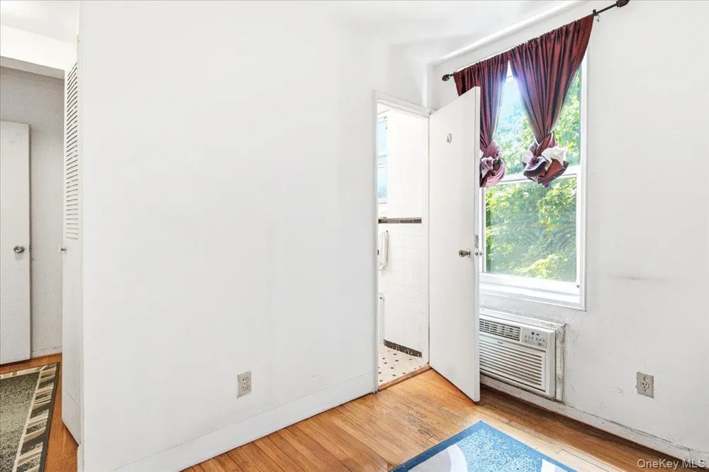 66-10 Thornton Place #2E Rego Park, NY 11374