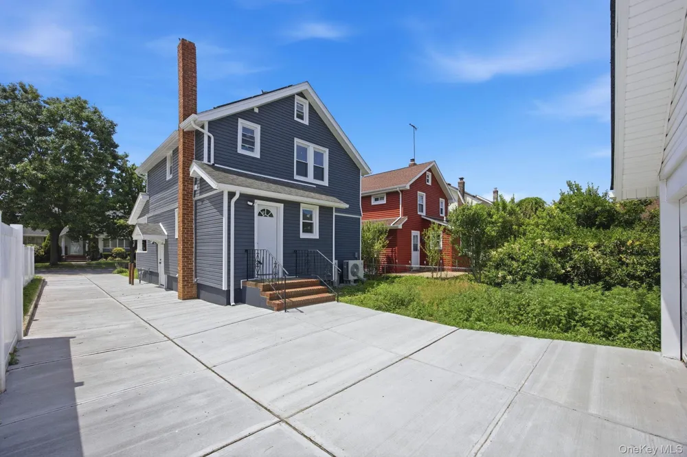 107 E Saint Marks Place Valley Stream, NY 11580