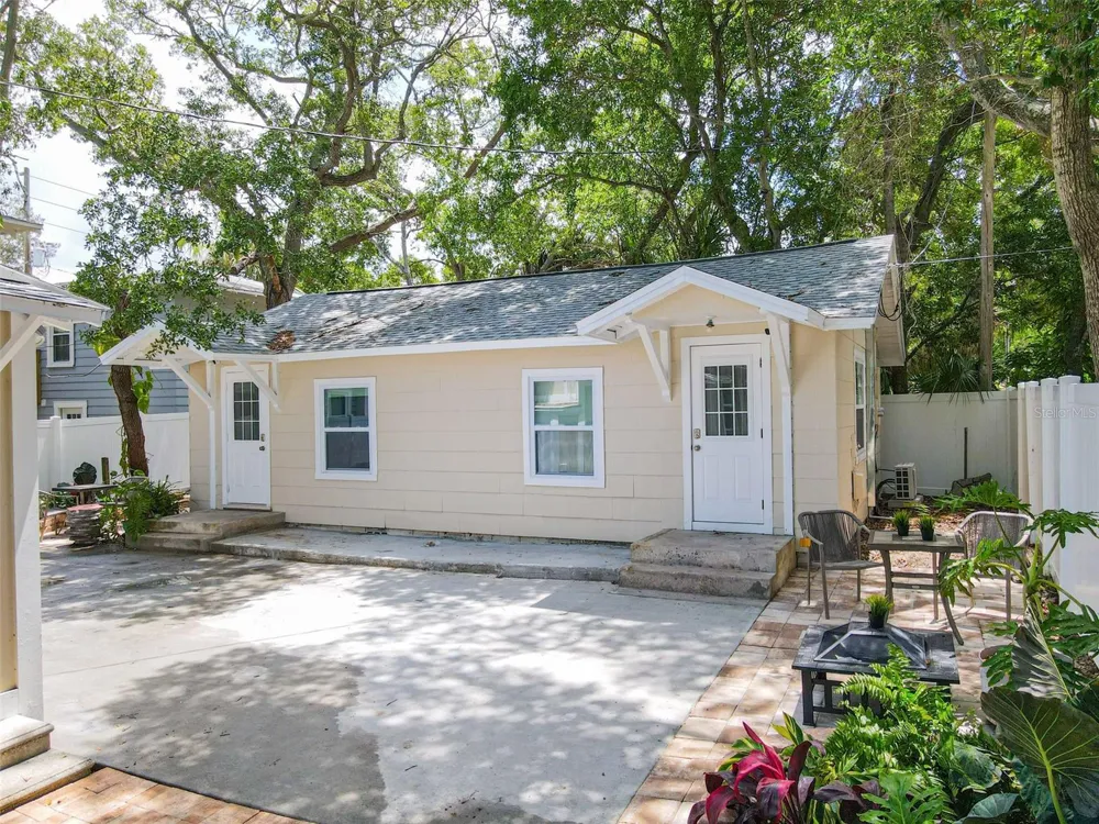 609 OSCEOLA AVENUE #A & B Clearwater, FL 33755
