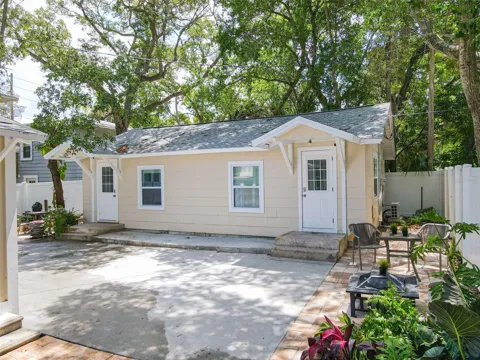 609 OSCEOLA AVENUE #A & B