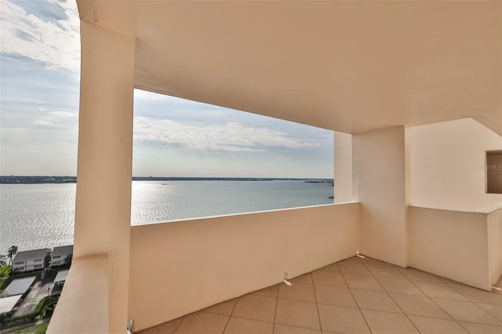 1270 GULF BOULEVARD #1706 Clearwater Beach, FL 33767