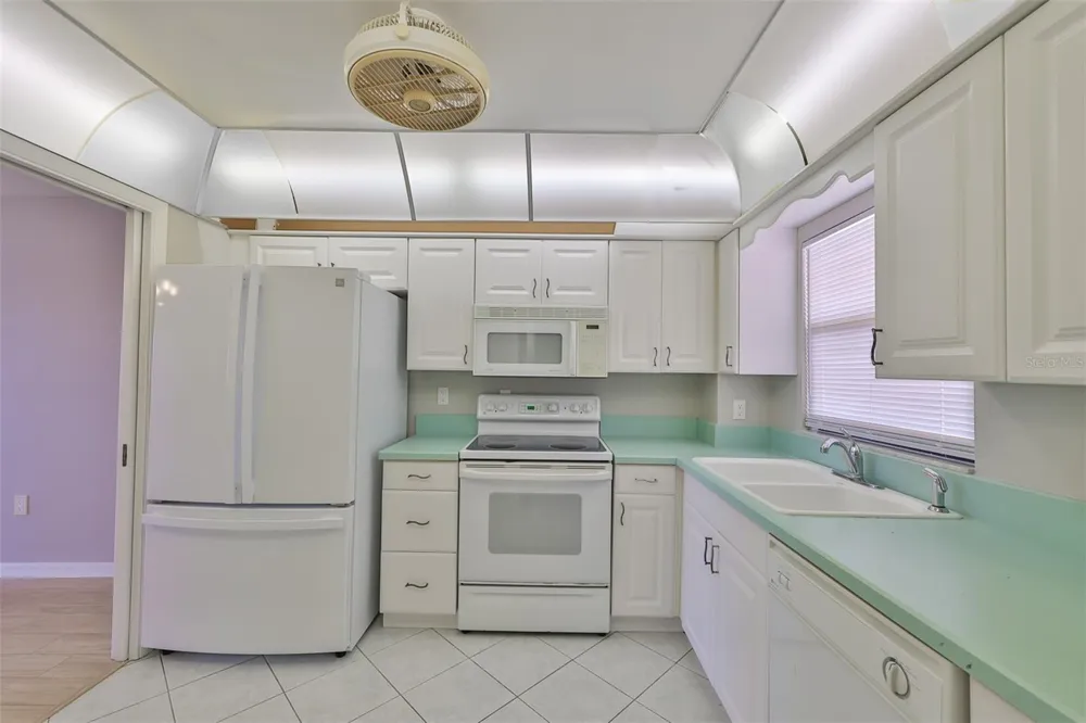 1270 GULF BOULEVARD #1706 Clearwater Beach, FL 33767