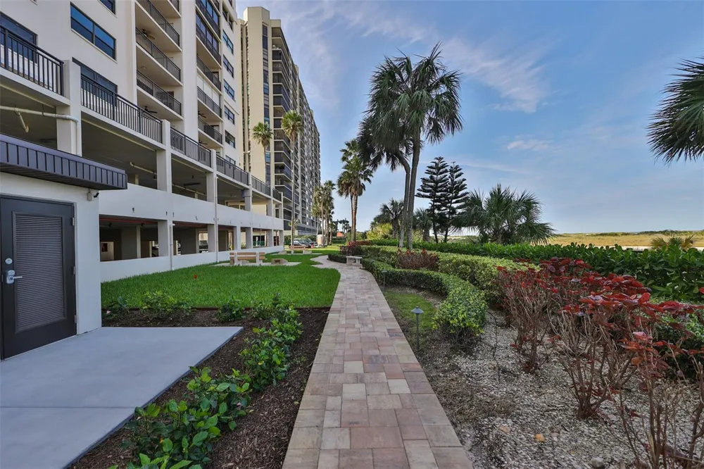 1270 GULF BOULEVARD #1706 Clearwater Beach, FL 33767