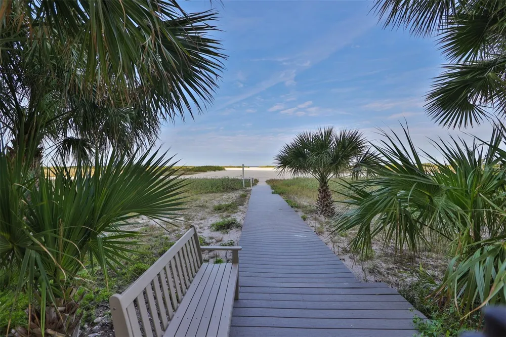 1270 GULF BOULEVARD #1706 Clearwater Beach, FL 33767