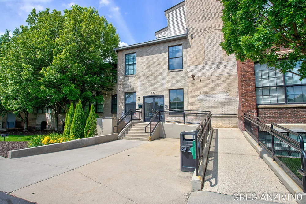 533 Columbia Avenue #113 Holland City, MI 49423