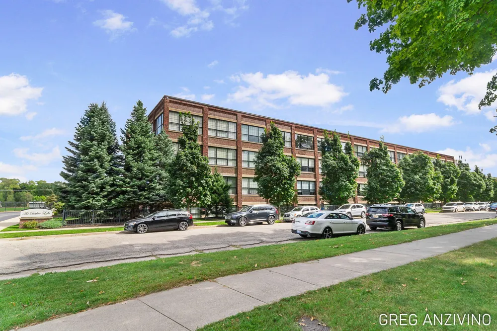 533 Columbia Avenue #113 Holland City, MI 49423