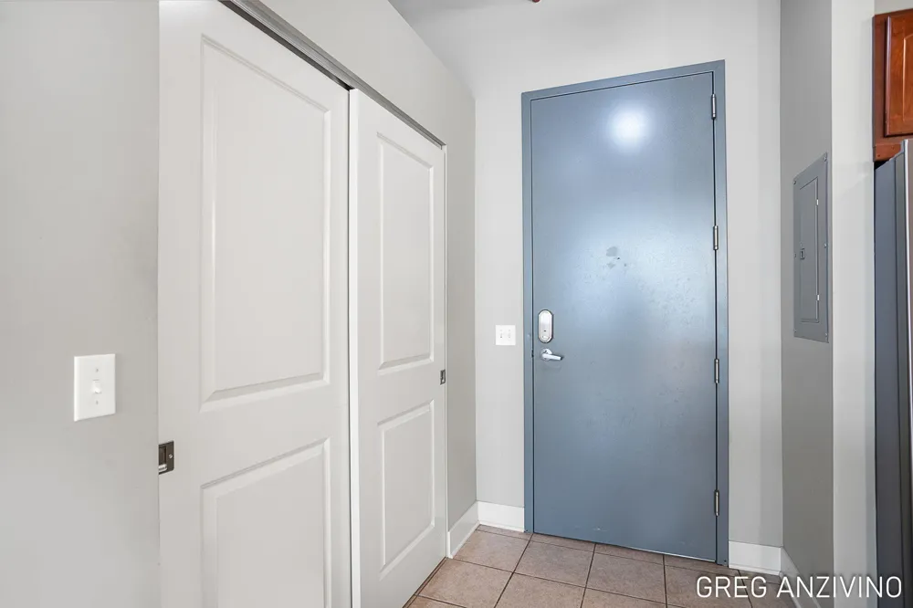 533 Columbia Avenue #113 Holland City, MI 49423