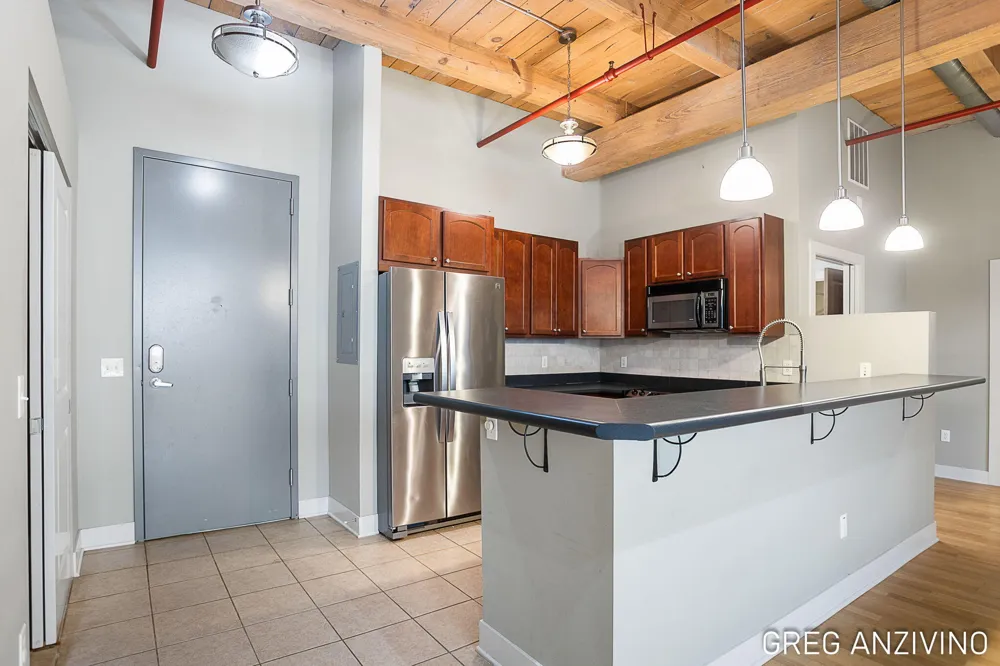 533 Columbia Avenue #113 Holland City, MI 49423