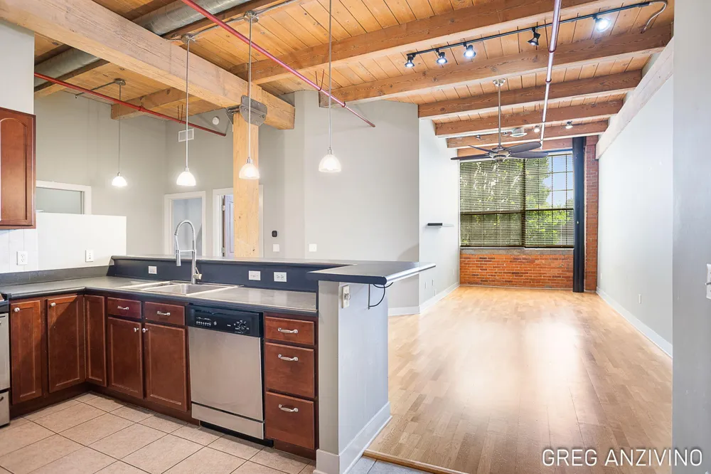 533 Columbia Avenue #113 Holland City, MI 49423
