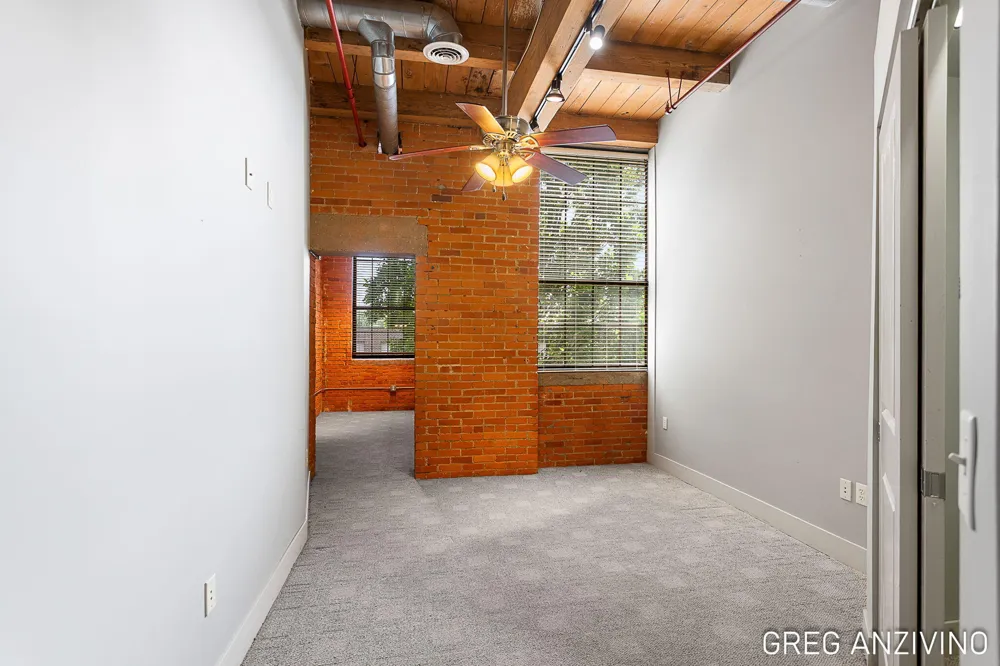 533 Columbia Avenue #113 Holland City, MI 49423