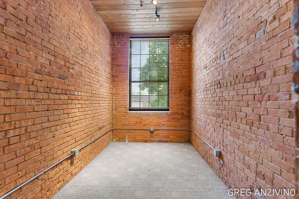 533 Columbia Avenue #113 Holland City, MI 49423
