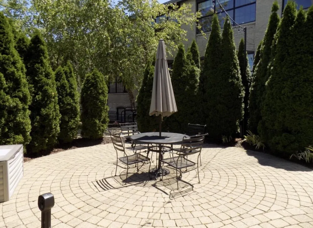 533 Columbia Avenue #113 Holland City, MI 49423