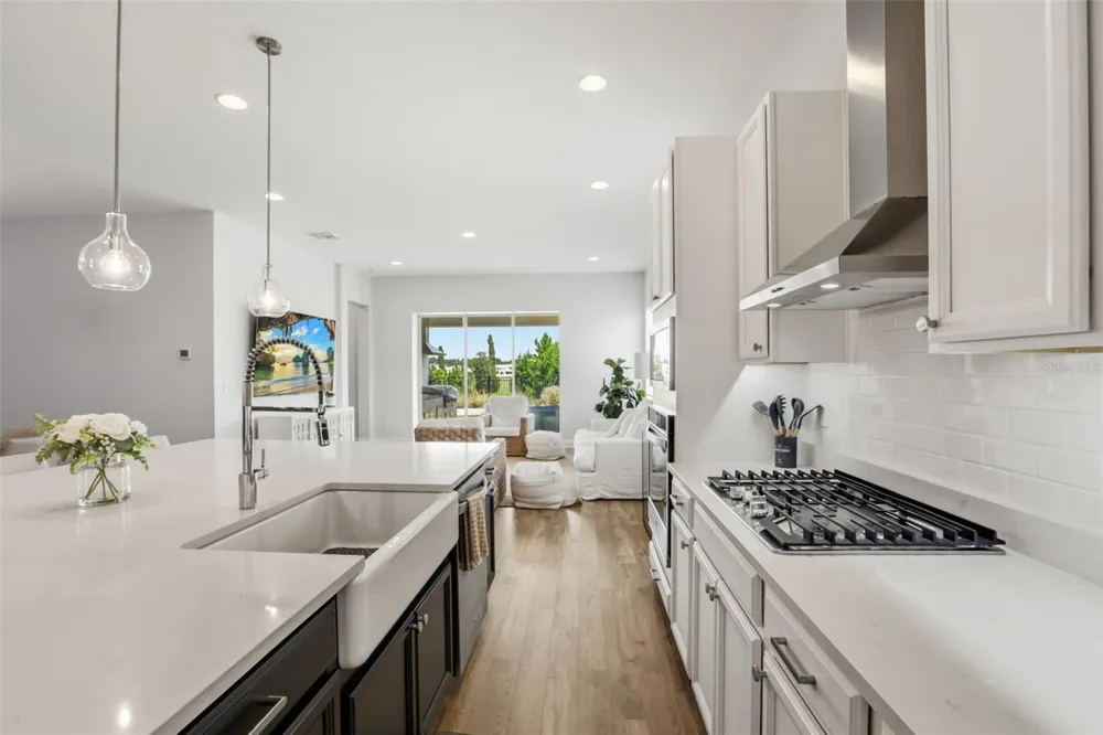 16000 VOLTERRA POINT Bella Collina, FL 34756