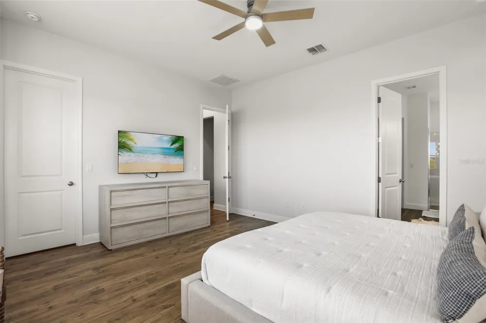 16000 VOLTERRA POINT Bella Collina, FL 34756