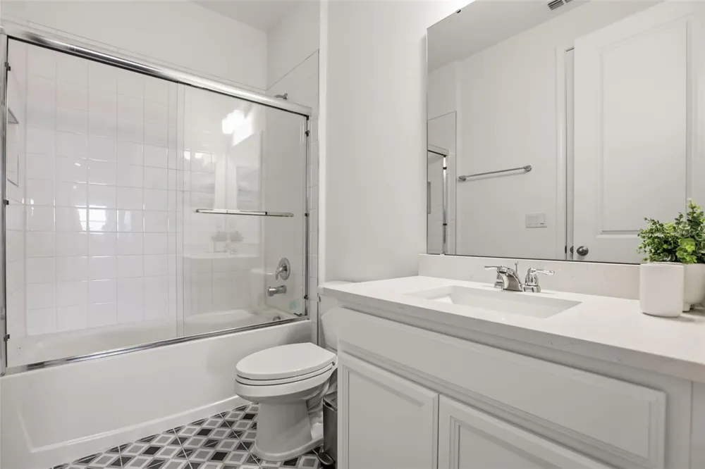 16000 VOLTERRA POINT Bella Collina, FL 34756