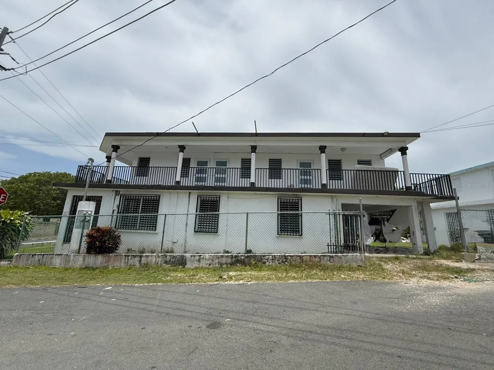 53 CALLE SATURNO COM SANDIN #1 Vega Baja, PR 00693