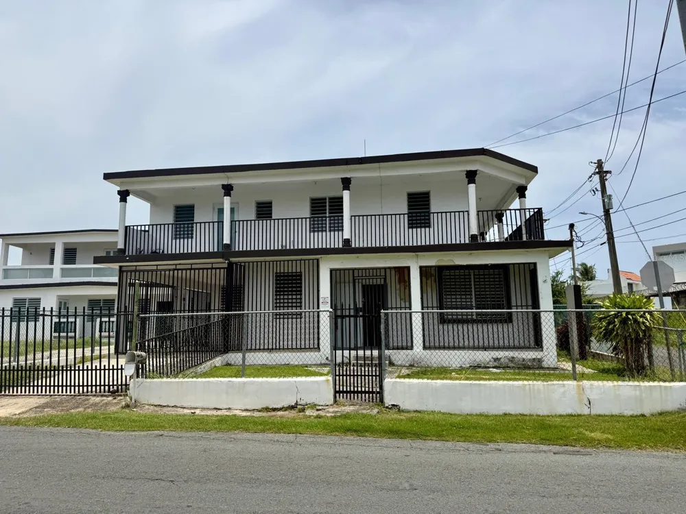 53 CALLE SATURNO COM SANDIN #1 Vega Baja, PR 00693