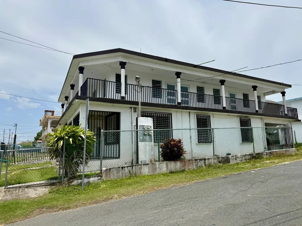 53 CALLE SATURNO COM SANDIN #1 Vega Baja, PR 00693