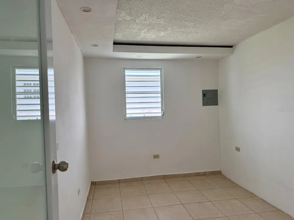 53 CALLE SATURNO COM SANDIN #1 Vega Baja, PR 00693