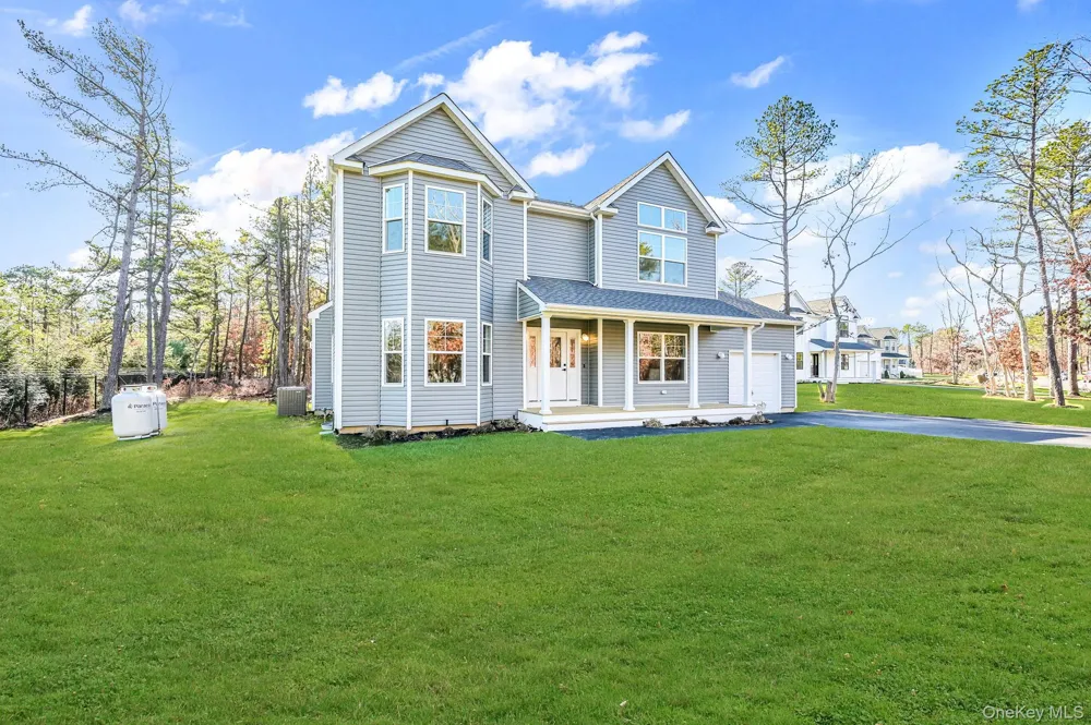42 Judith Drive Coram, NY 11727