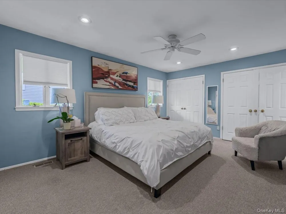69 Roger Drive Port Washington, NY 11050