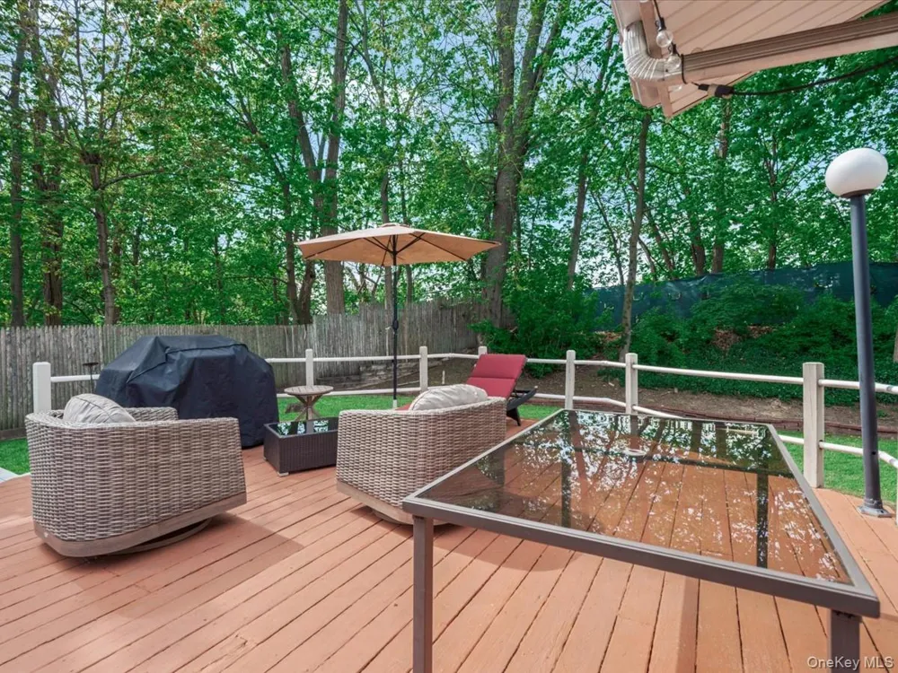 69 Roger Drive Port Washington, NY 11050