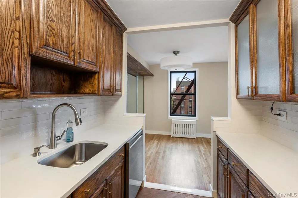 84-29 155 AVENUE #5J Howard Beach, NY 11414