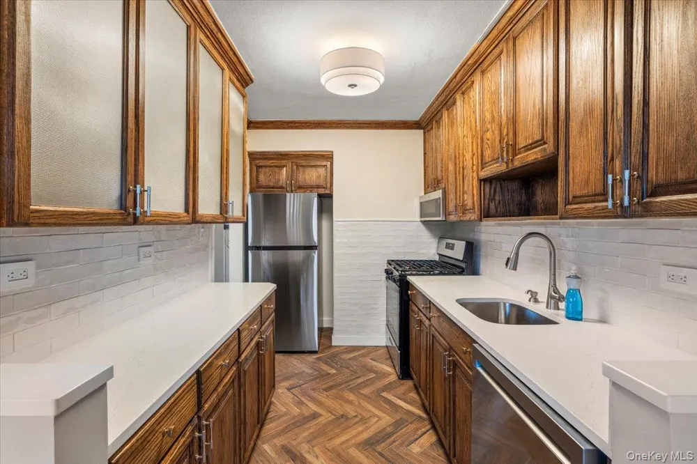 84-29 155 AVENUE #5J Howard Beach, NY 11414