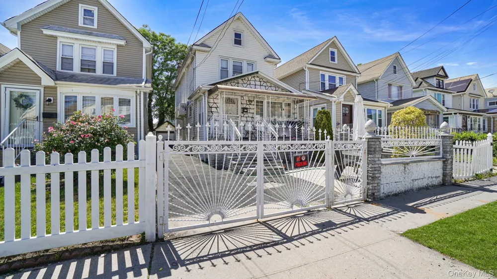 11736 196th Street Saint Albans, NY 11412
