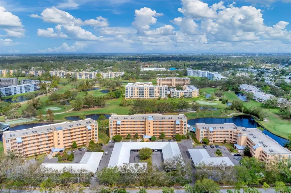 4530 PINEBROOK CIRCLE #208 Bradenton, FL 34209