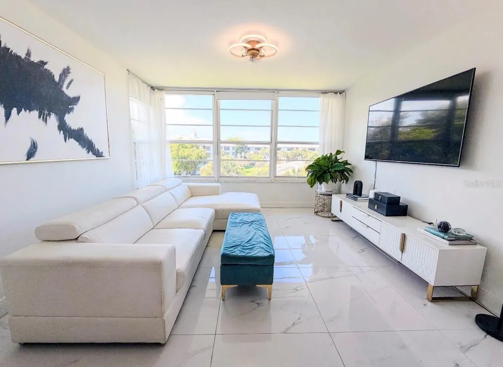3635 WHITEHALL DRIVE #401 West Palm Beach, FL 33401