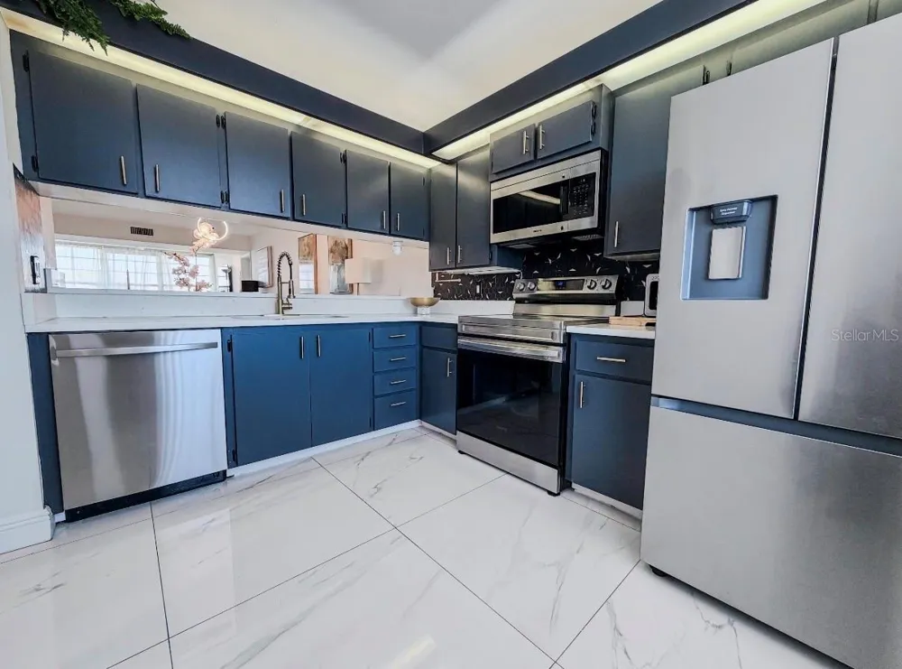 3635 WHITEHALL DRIVE #401 West Palm Beach, FL 33401