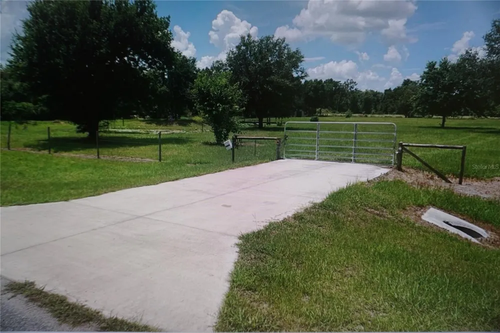 40906 11TH AVENUE E Myakka City, FL 34251