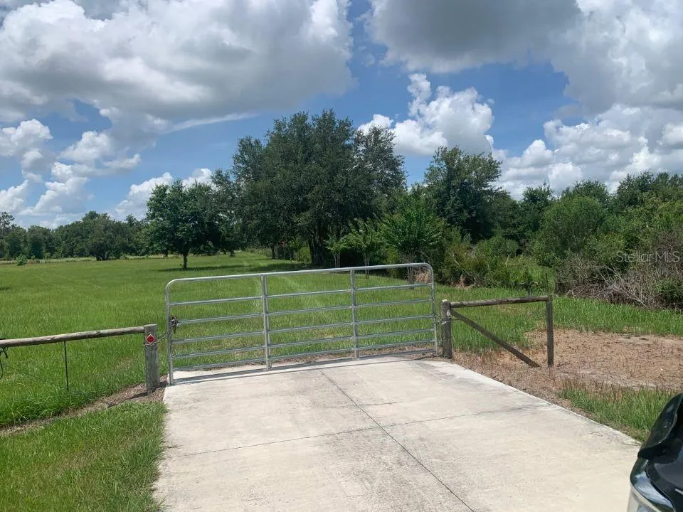 40906 11TH AVENUE E Myakka City, FL 34251