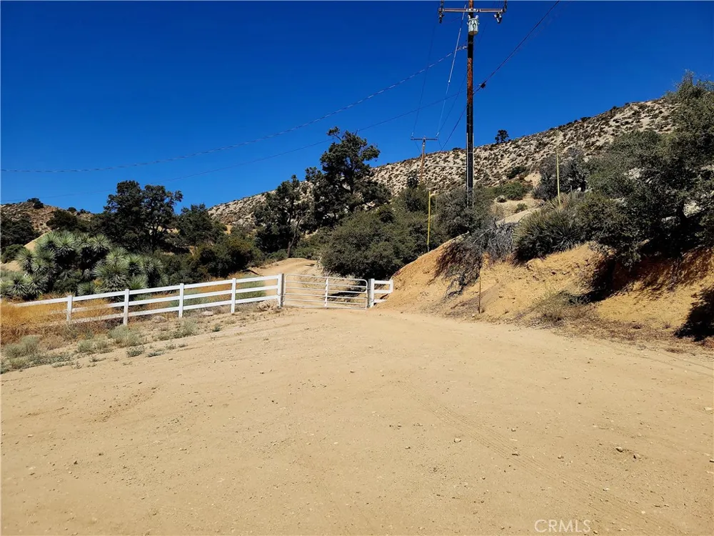 3131 Whispering Pines Rd Pinon Hills, CA 92397