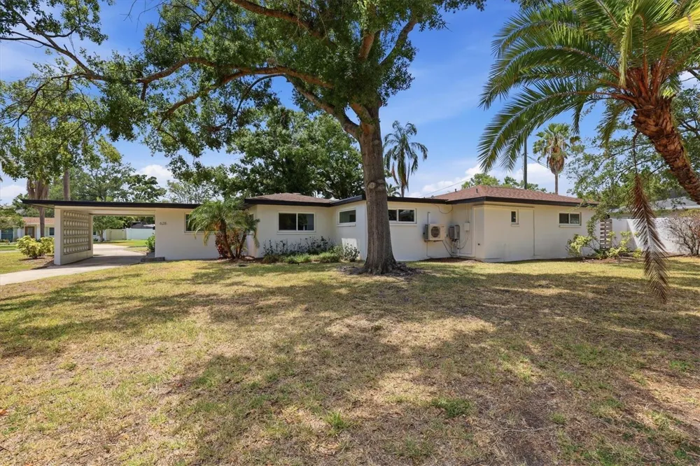 628 ONTARIO AVENUE Tampa, FL 33606