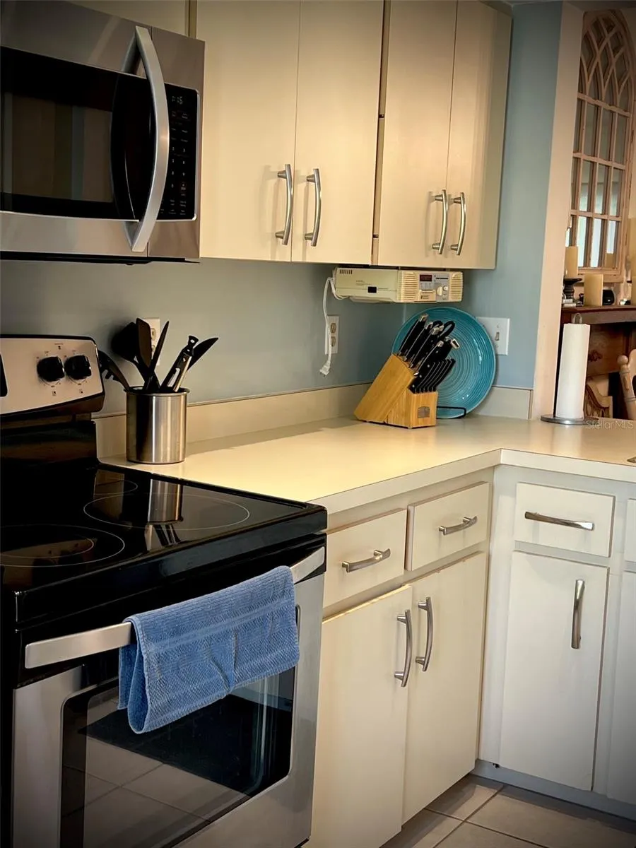 4606 WEYBRIDGE #26 Sarasota, FL 34235