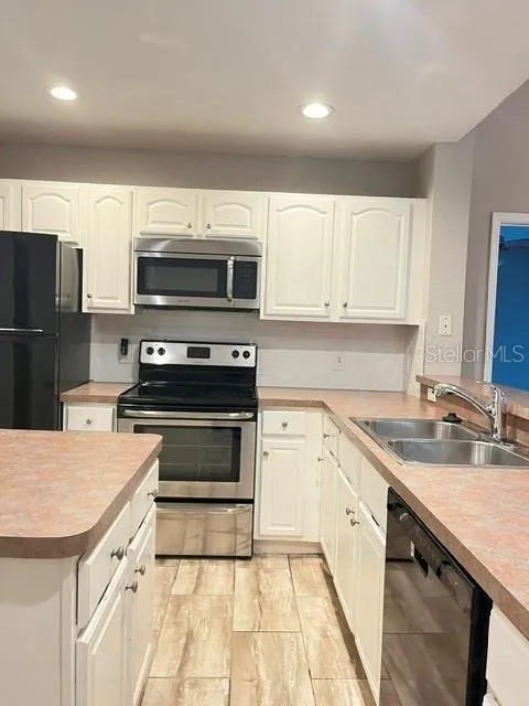 970 SPRING GARDEN AVENUE #122 Deland, FL 32720