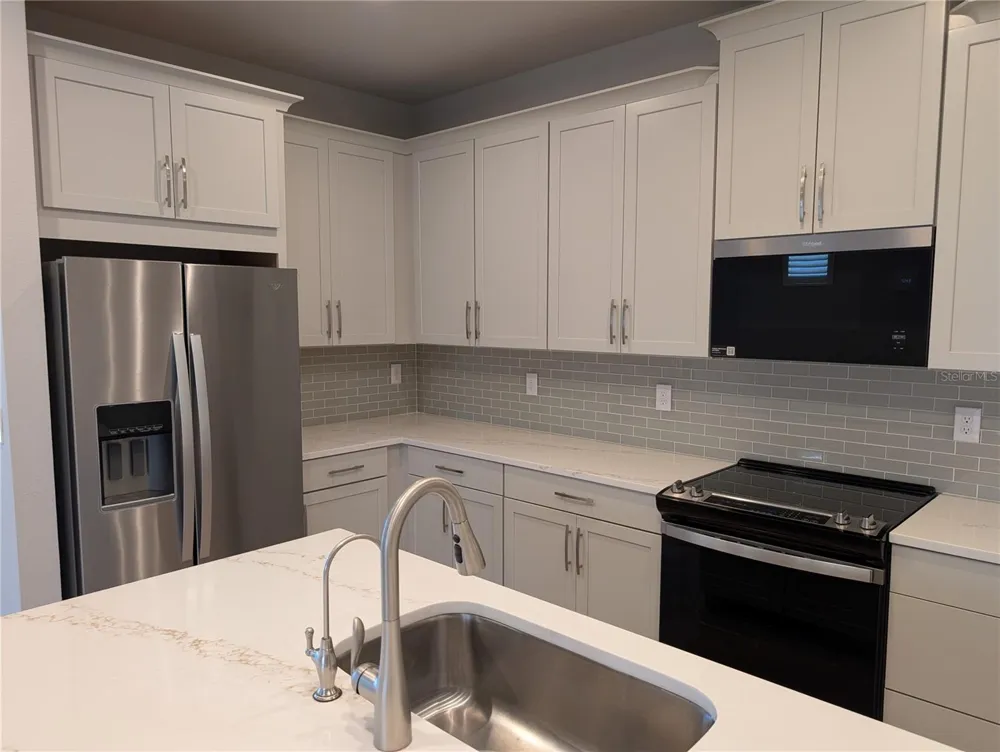 3794 MAXWELL PARK DRIVE Sun City Center, FL 33573