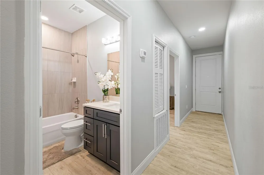 2617 W SAINT JOSEPH STREET #2 Tampa, FL 33607