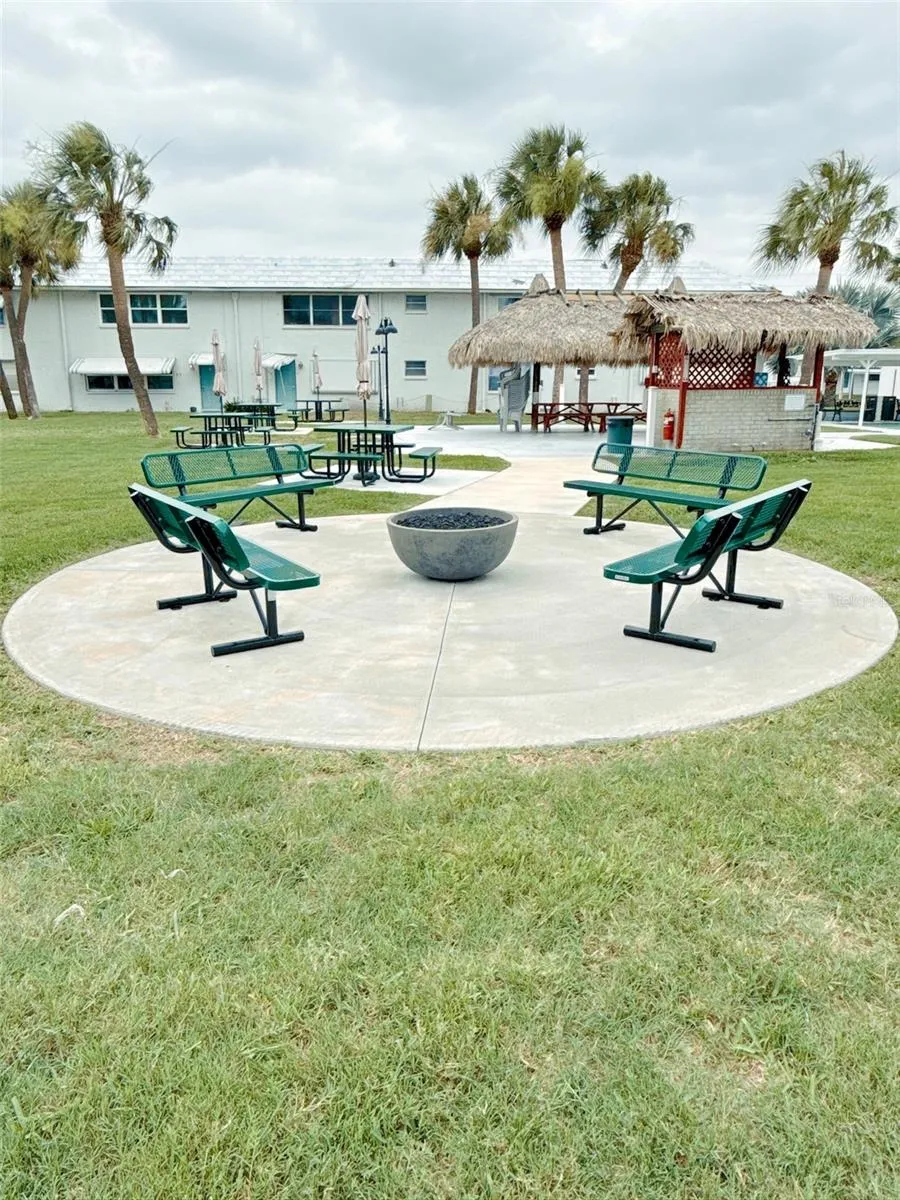 5357 81ST STREET #15 St Petersburg, FL 33709