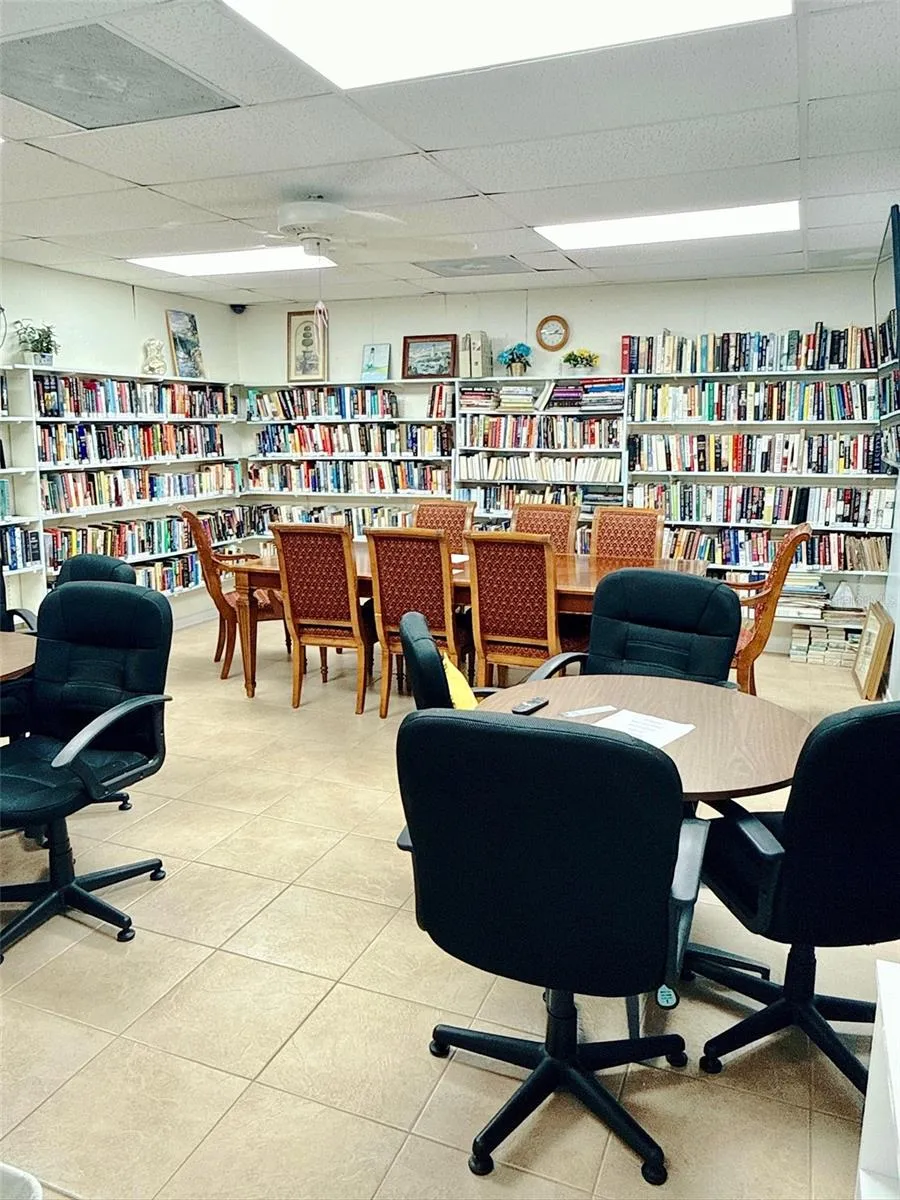 5357 81ST STREET #15 St Petersburg, FL 33709