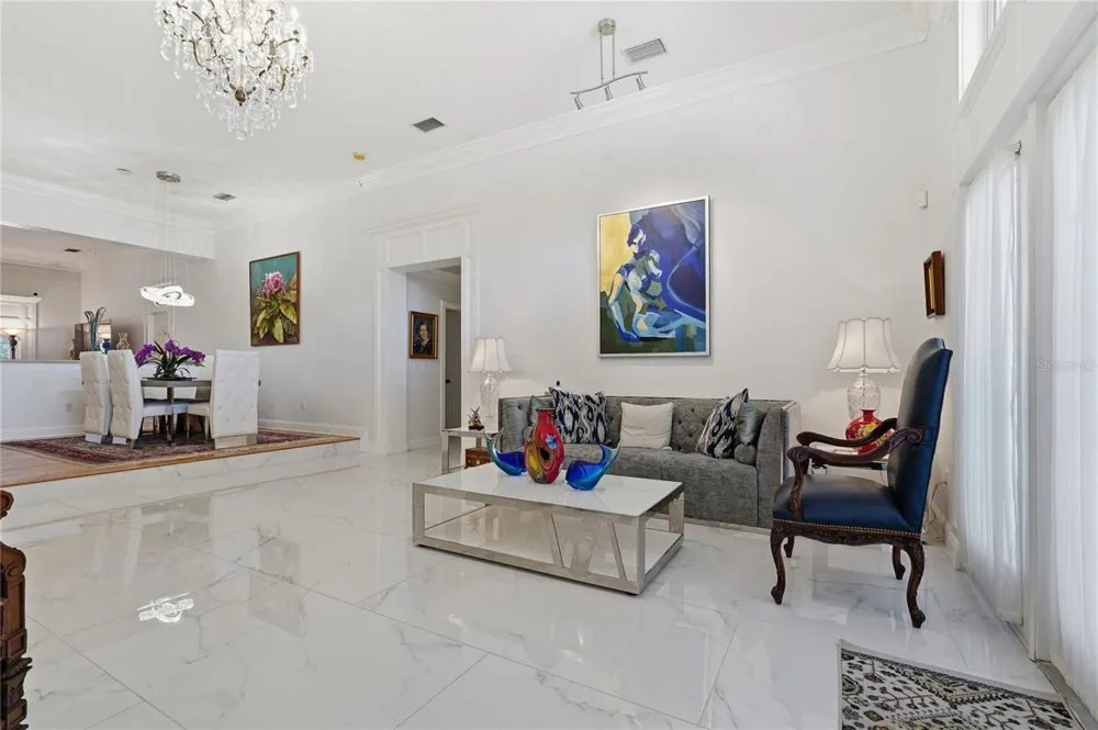 121 HARBOR VIEW LANE Belleair Bluffs, FL 33770